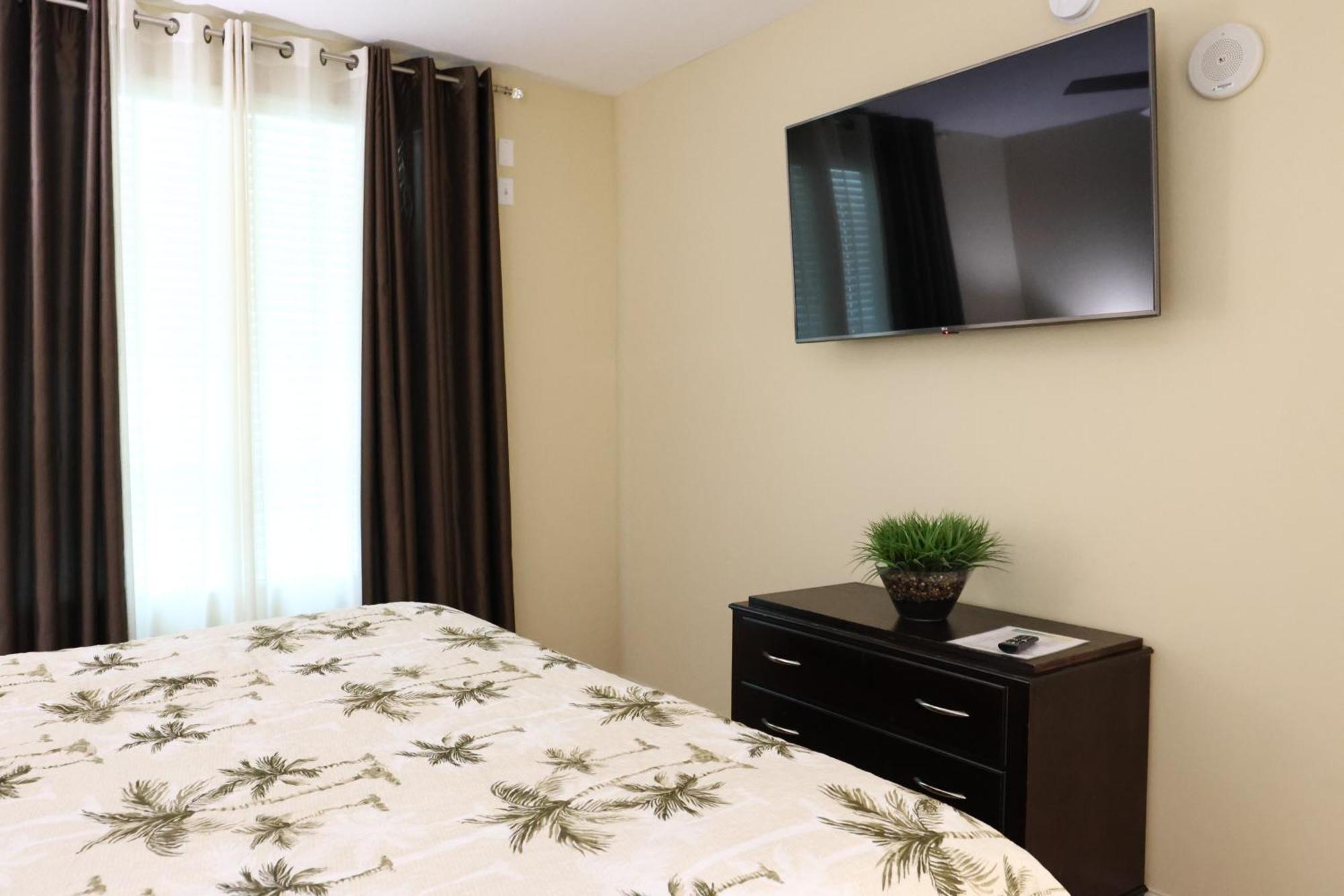 Aqua 1504 Beachfront Condo With Free Beach Chairs Panama Stadt Exterior foto